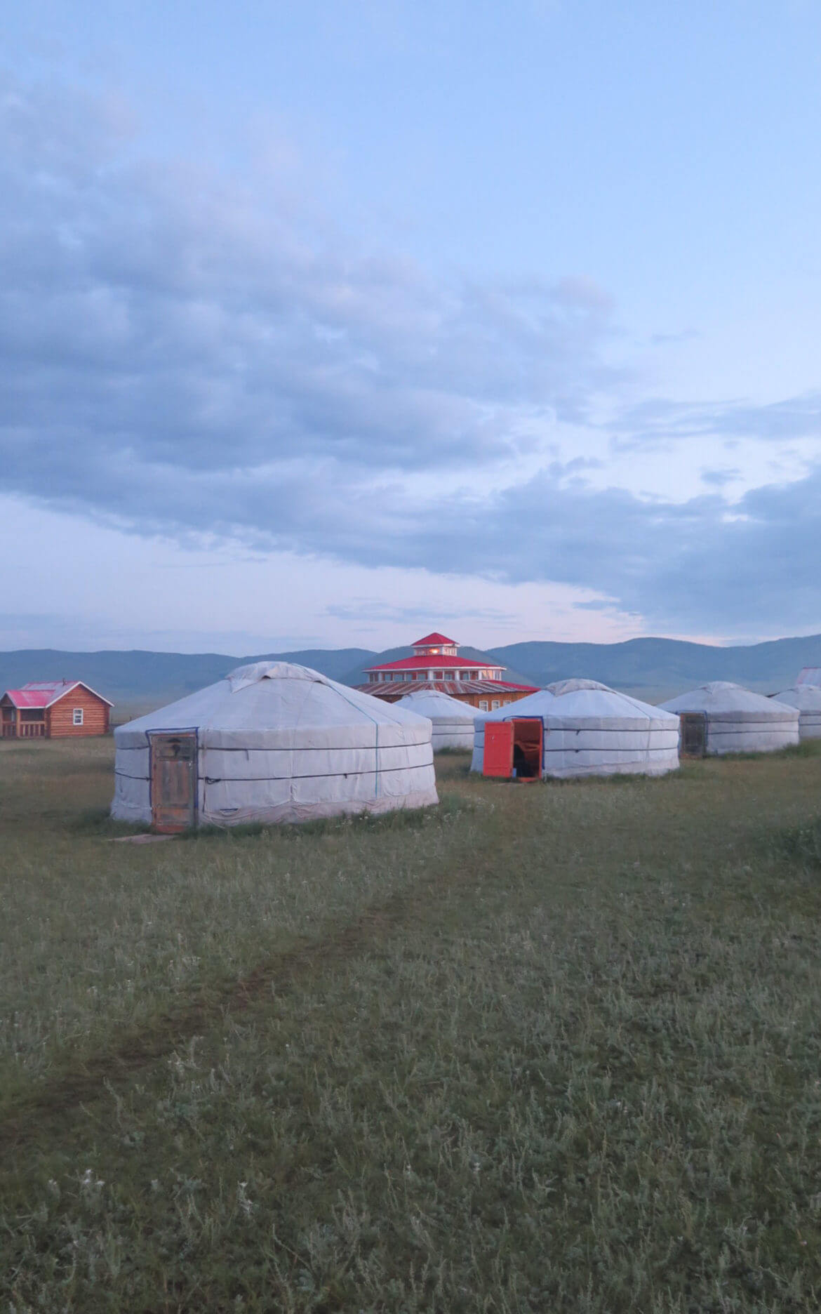 Ein Abenteuer in der Mongolei: 10 Tipps für Angsthasen. Jurtencamp Mongolei Uraan Uul