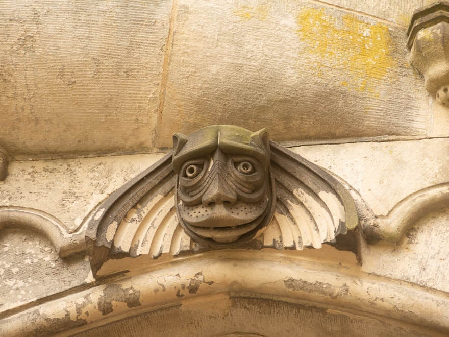 Fassadenfigur Burg Bentheim aus Sandstein