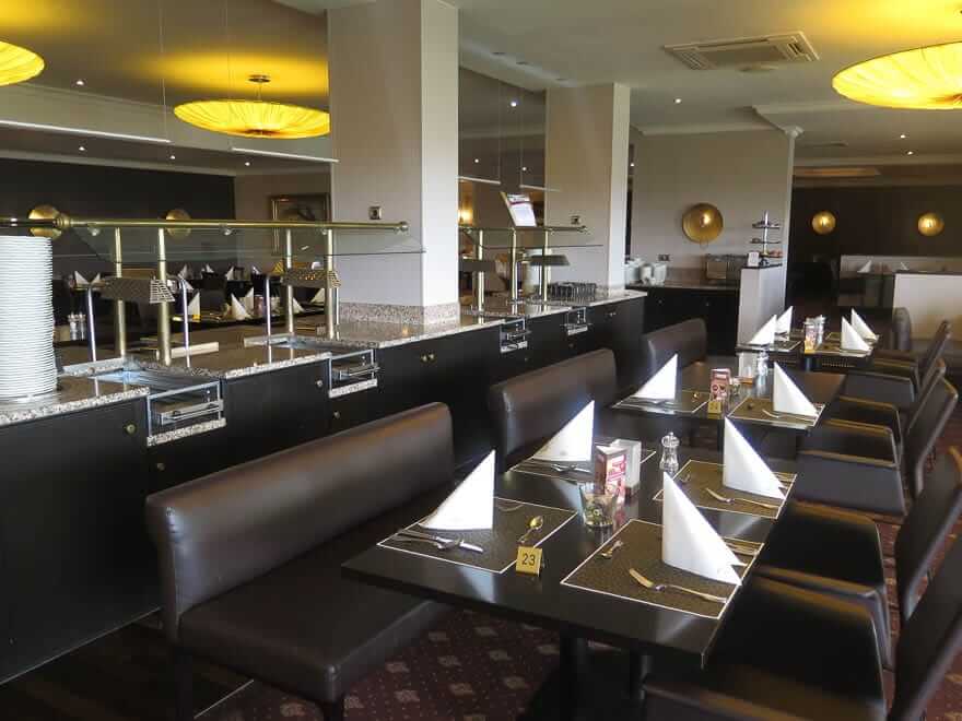 Frühstücksraum und Restaurant Hotel Grossfeld